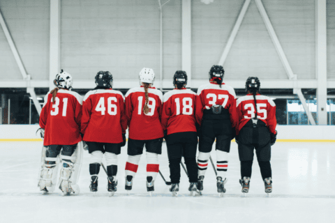 How Many Hockey Players Are On The Ice At One Time